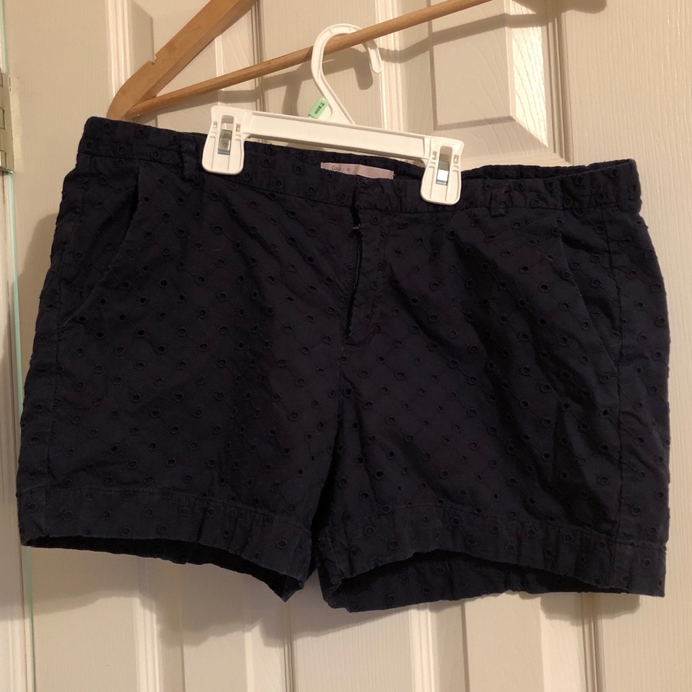 Eyelet Detail Gap shorts